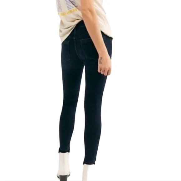 Free People We The Free Ivy Released Hem Skinny Jeans In Seal Blue Size 26 - Picture 2 of 8